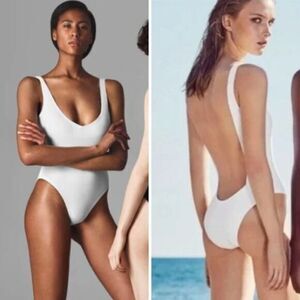 NEW Allsisters isometric one piece plunge open back swimsuit white, size L‎